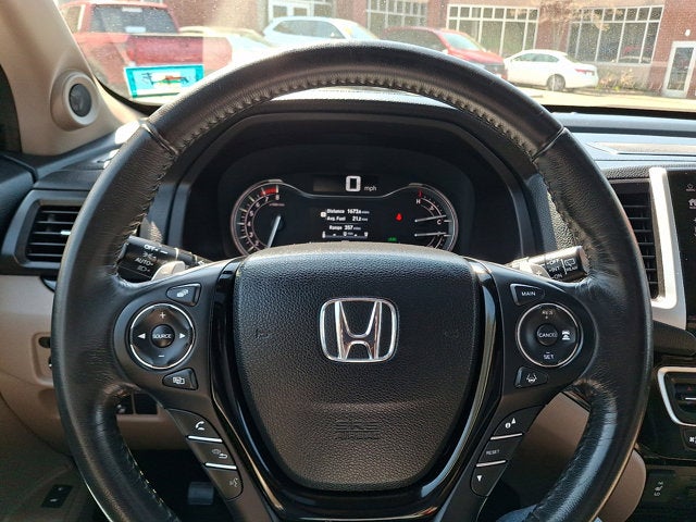 2018 Honda Pilot Touring w/Navi