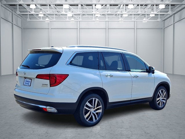 2018 Honda Pilot Touring w/Navi