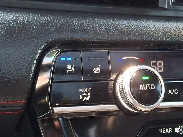 2025 Honda Pilot Black Edition w/Navi