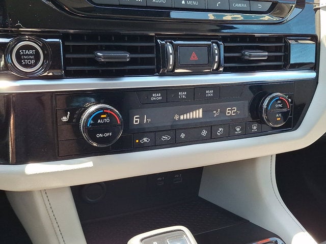 2023 Nissan Pathfinder SV