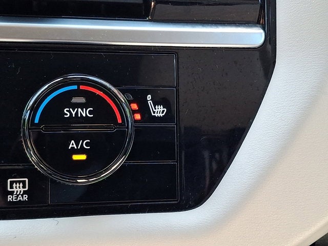 2023 Nissan Pathfinder SV