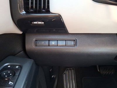2023 Nissan Pathfinder SV