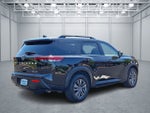 2023 Nissan Pathfinder SV