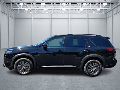 2023 Nissan Pathfinder SV