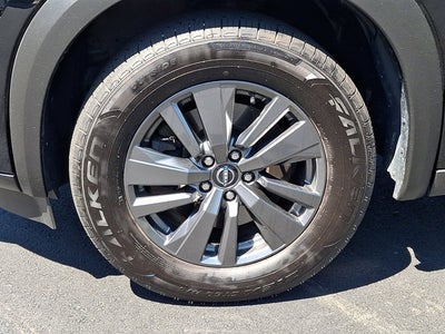 2023 Nissan Pathfinder SV